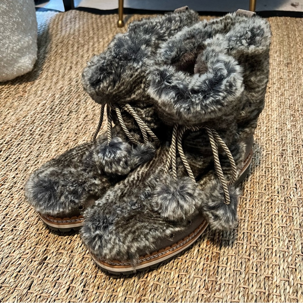 Sam Edelman furry boots grey brown lace up size 9 NEW